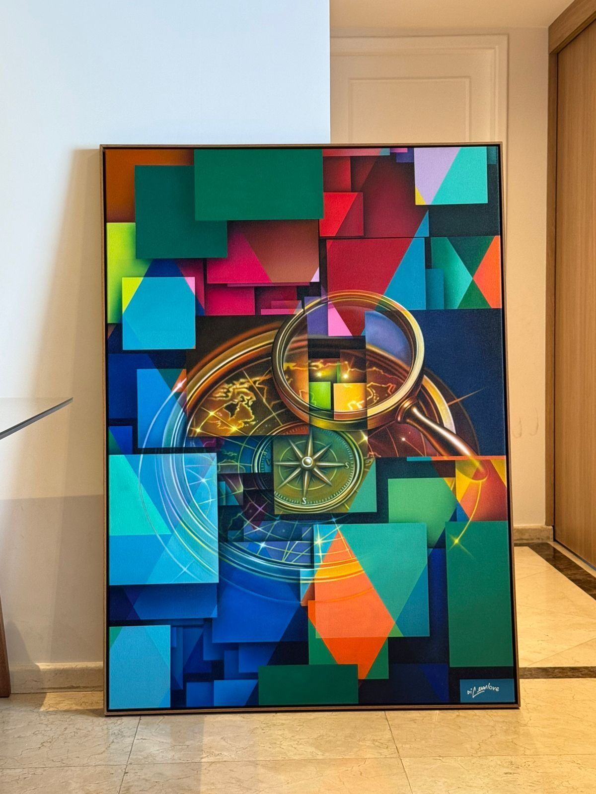 Obra criada para a capa do livro Receita Invisível, de Fábio Barboni. Bússola e lupa fragmentadas em blocos de cor. Encontrar o que está escondido.